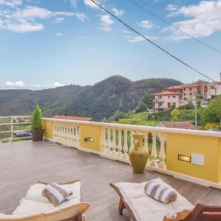 La Perla Holiday home